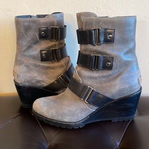 Sorel Gray and Black Combat Moto Boots